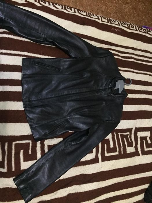 Продам новую кожаную куртку