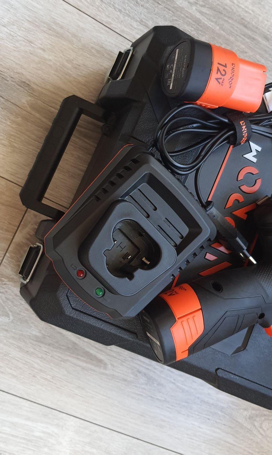 Продам дрель шуруповерт Dnipro-M CD-12CX Compact .