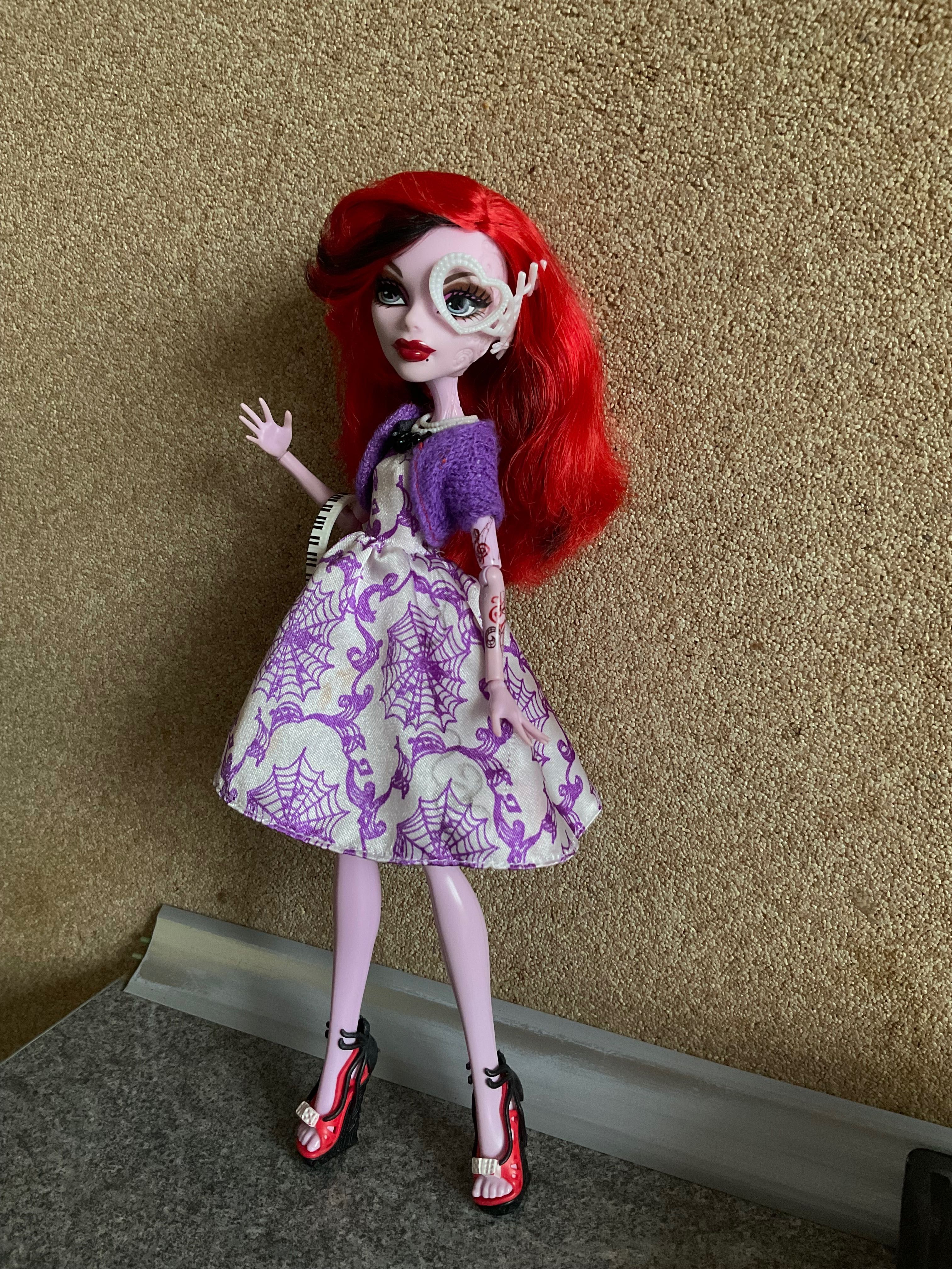 Monster High, Оперета | Вживана