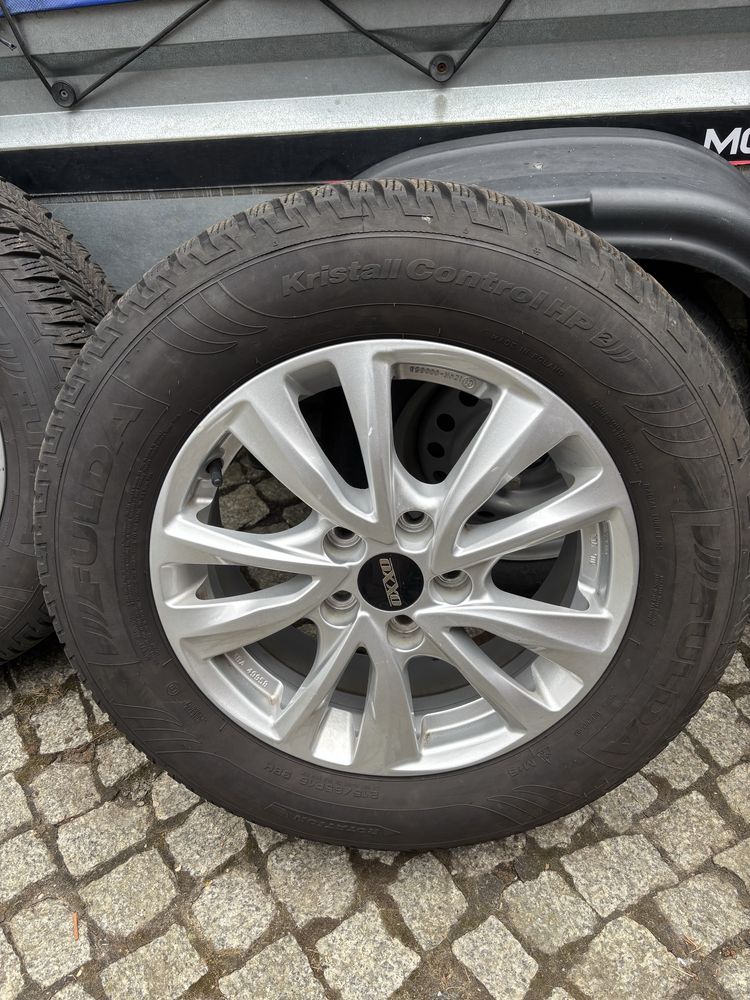 Koła z oponami zimowymi 16 cali 5x114,3
