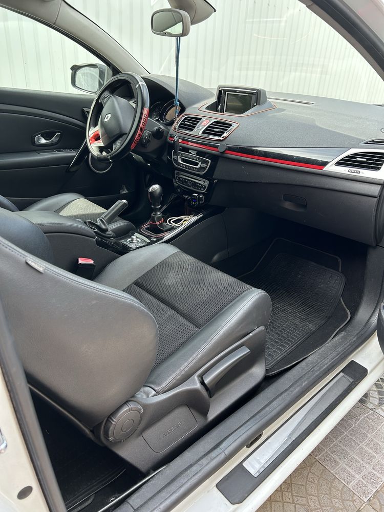 Renault Mégane Coupé III 1.5 dCi 110 CV – 2011