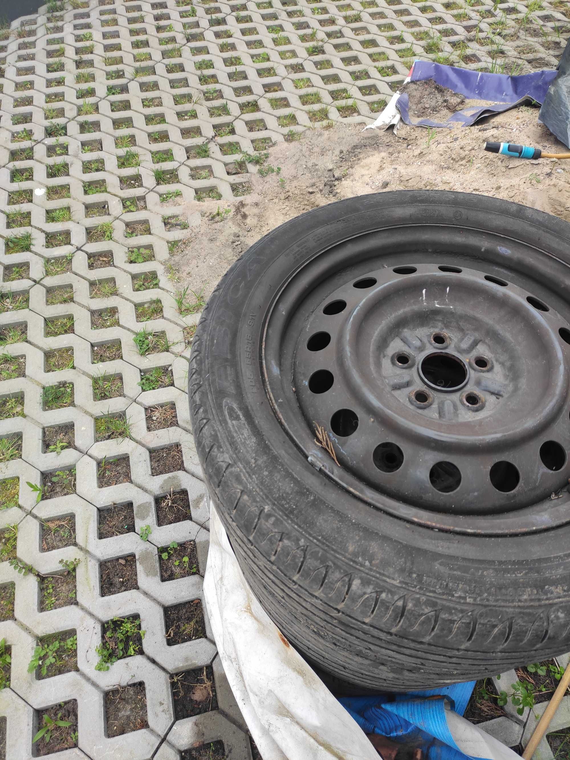 Felgi stalowe 5x100 R16 toyota Avensis. Et 45