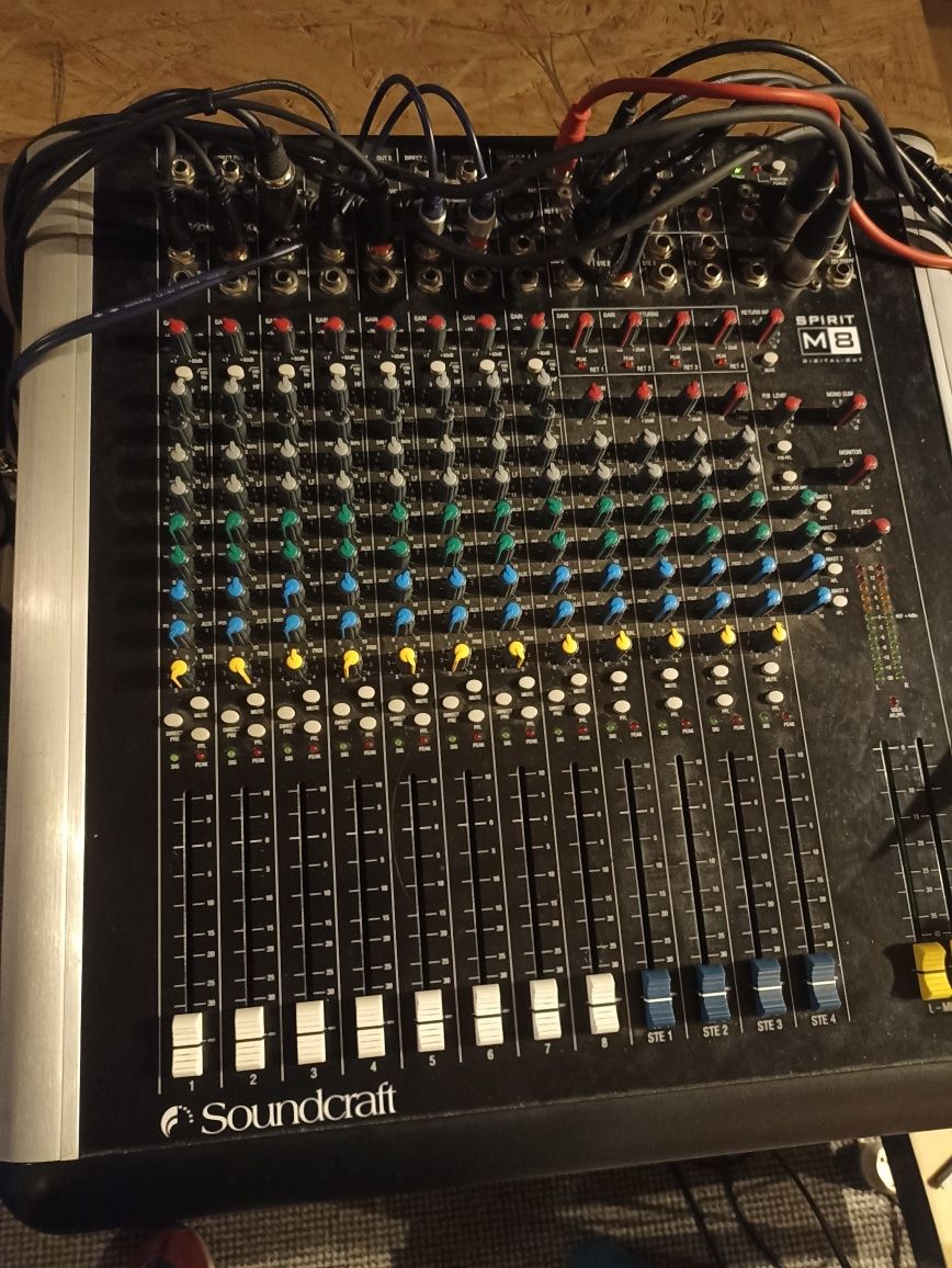 Soundcraft Spirit M8