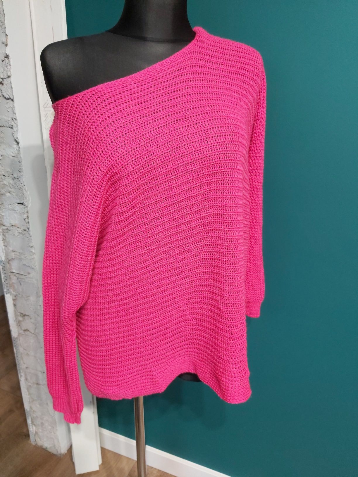 Sweter fuksja nowy