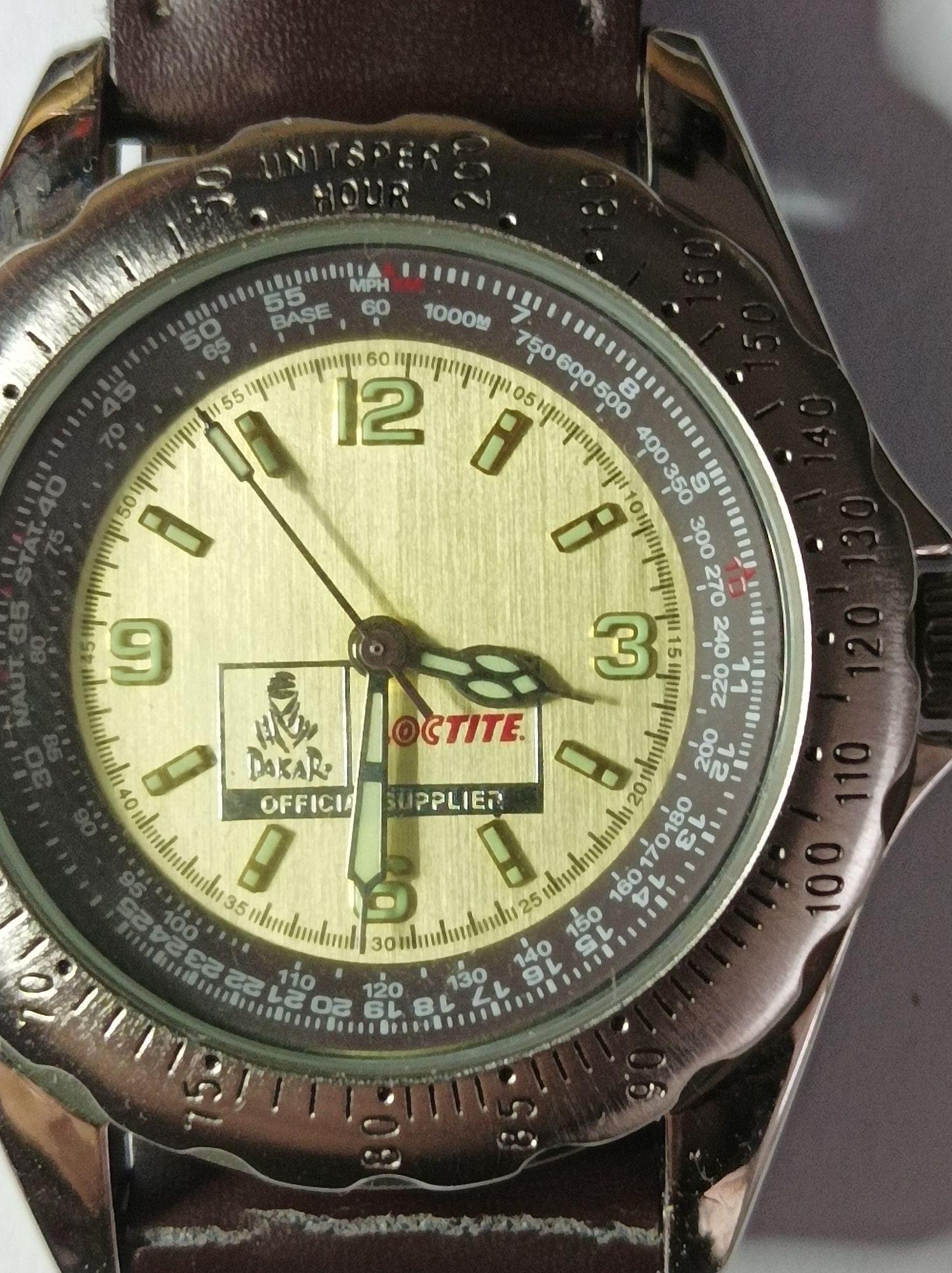 Relógio Dakar com caixa original.