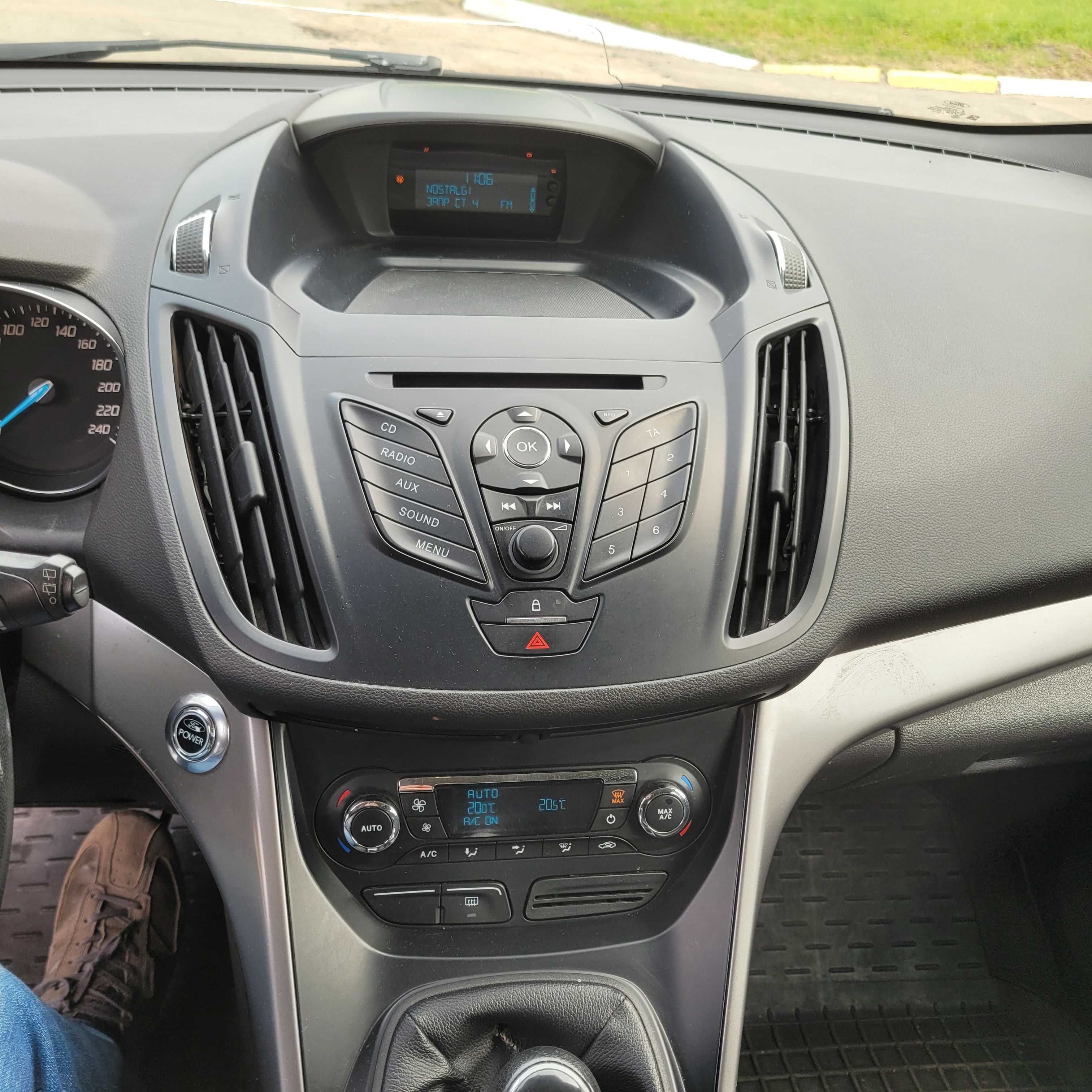 Продам Ford Kuga 2013 дизель 2л передній