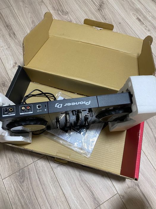 Dj контроллер Pioneer ddj 400