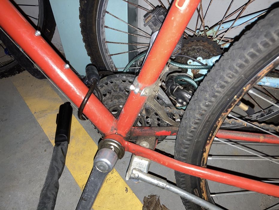Bicicleta vermelha roda 26