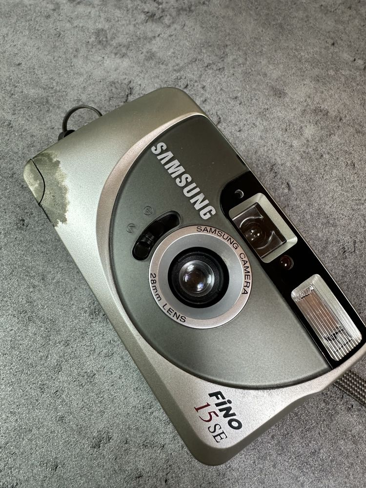 Samsung Fino 15 Se aparat analogowy vintage Etui 35mm