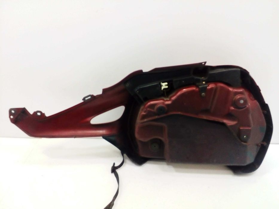 Honda ntv 650 deauville prawy kufer schowek gitara
