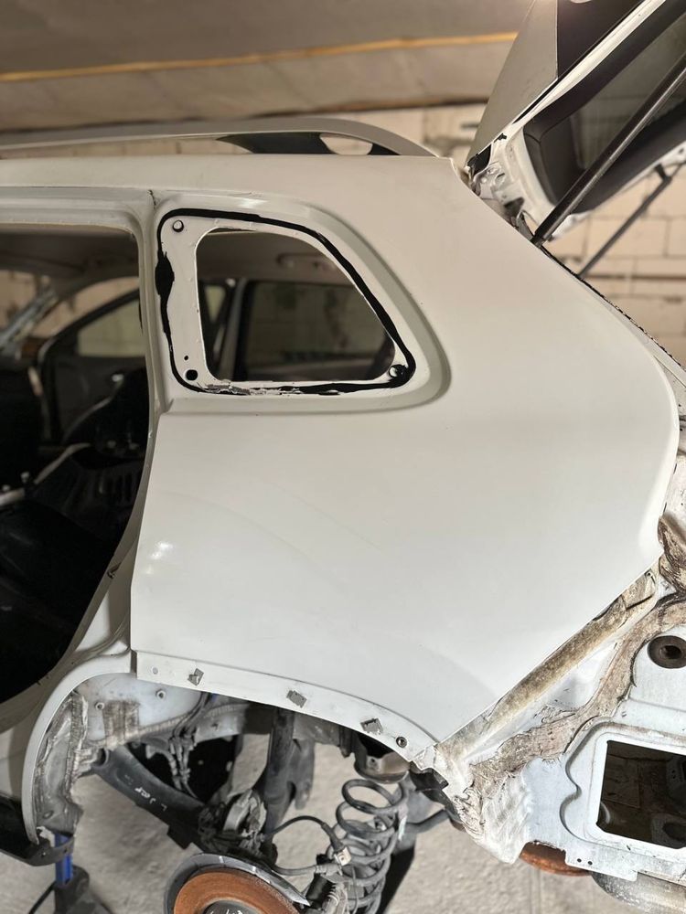 Четверть задняя Jeep Cherokee
