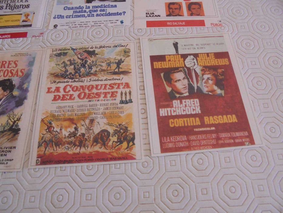 Lote de 12 panfletos de mão de cinema das décadas de 40 a 70