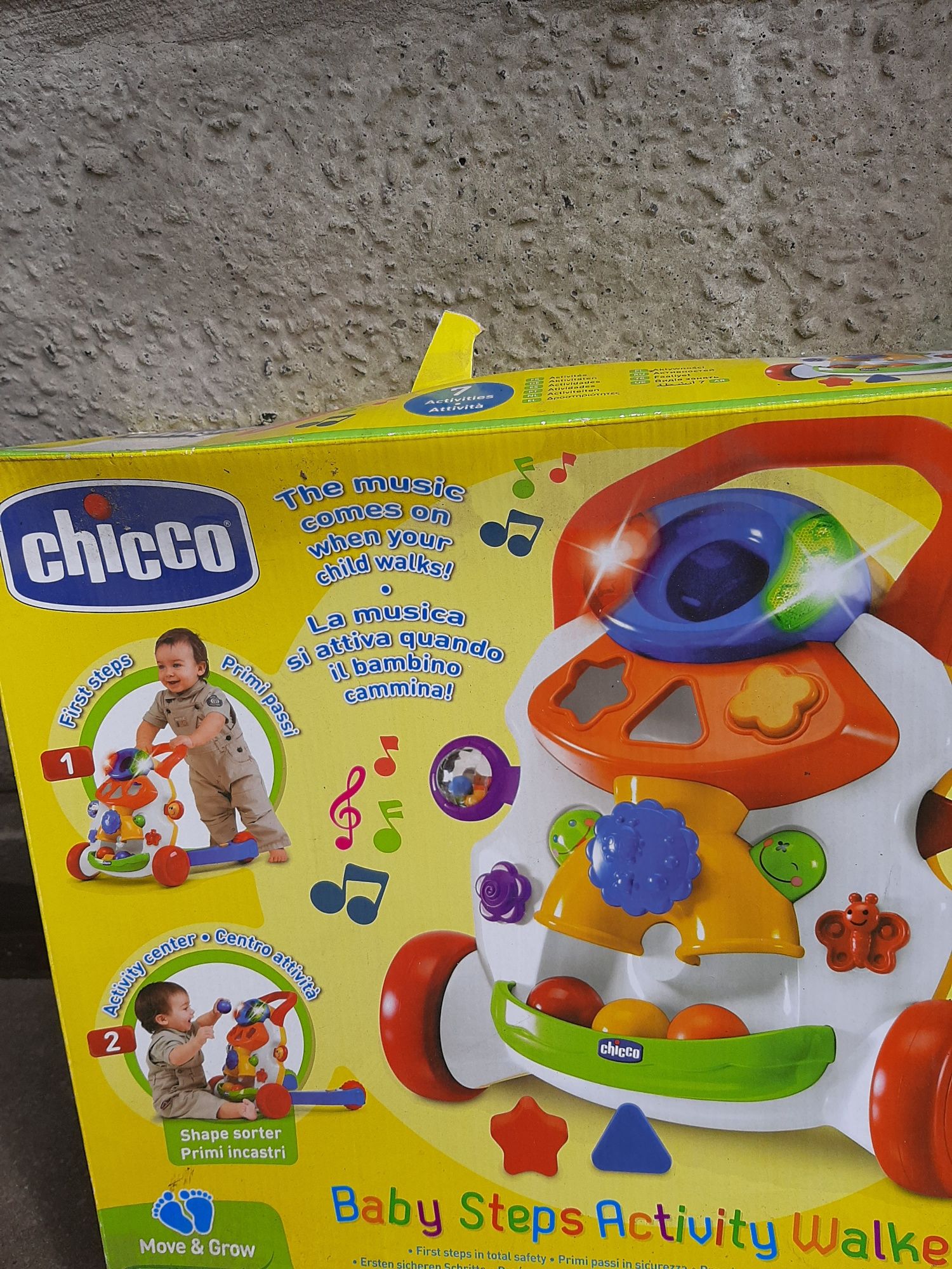 Chicago Baby steps activity walke