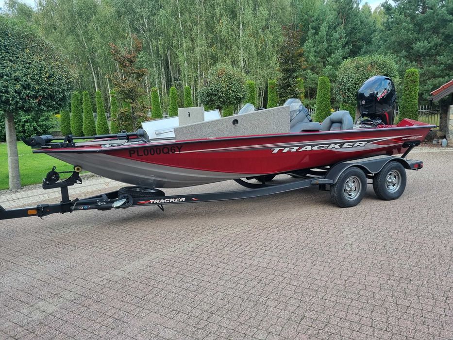 Sprzedam łódkę aluminiową TRACKER PRO TEAM 195 - 2021 r. - silnik 150