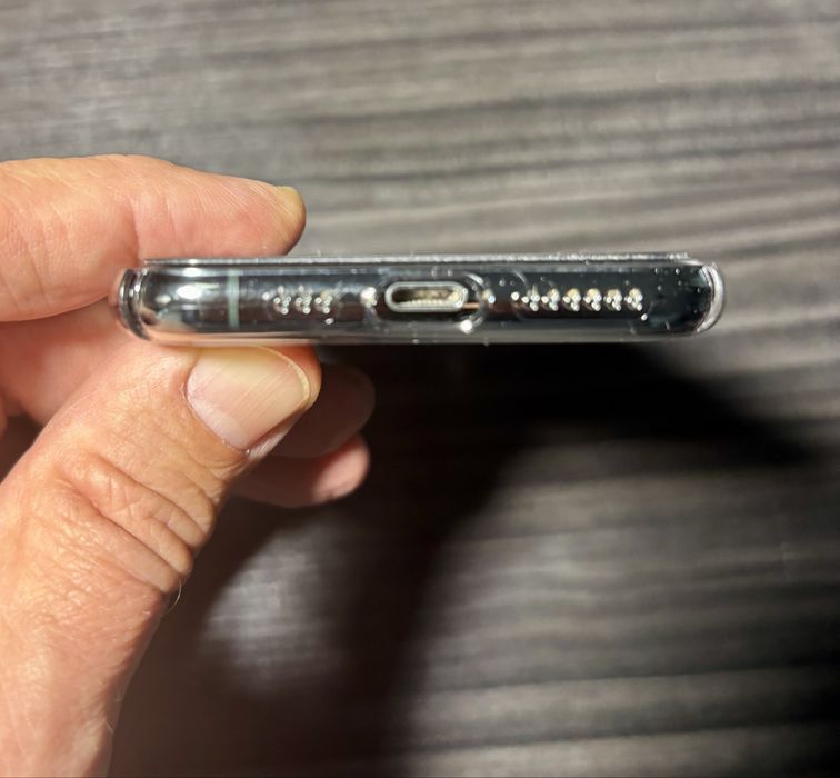 Продам iPhone 11 Pro в ідеальному стані б/в