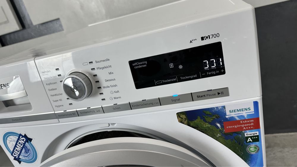 Сушильна машина Siemens IQ700. WT47w5wo