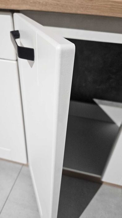 Kuchnia Latino MDF, biała, szafki pod wymiar / wyspy, układy narożne