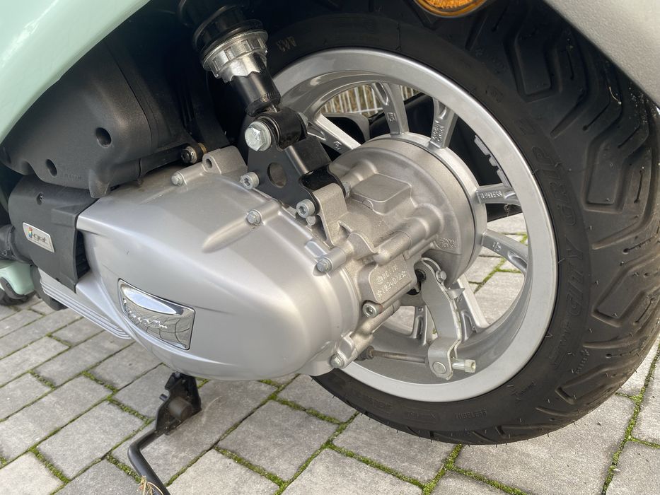 Skuter Vespa Primavera 125 200km przebiegu! Jak Nowy!