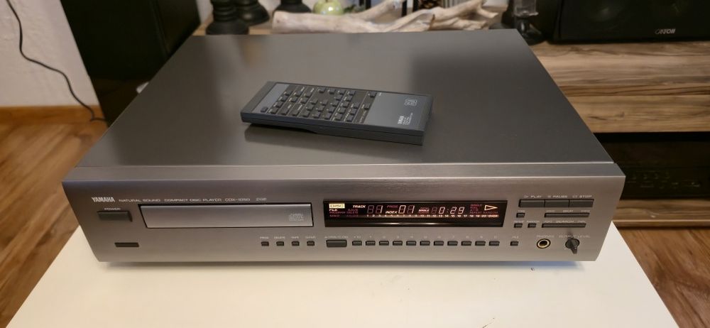 Yamaha CDX 1050 Cd player