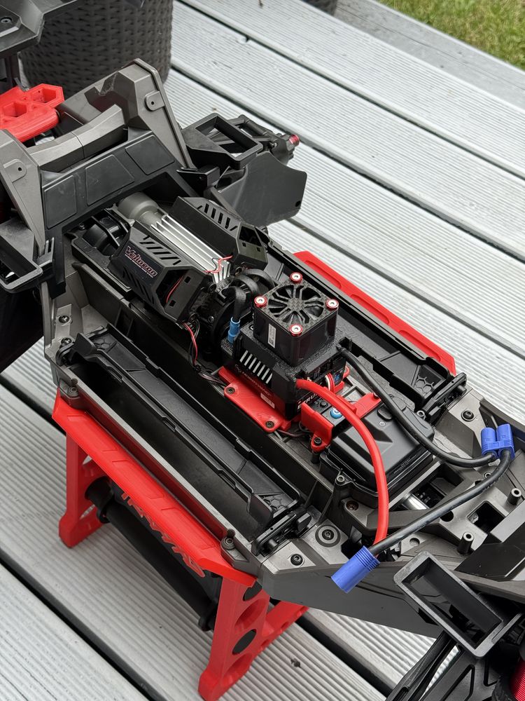 Model RC Traxxas XRT 8S 1:6