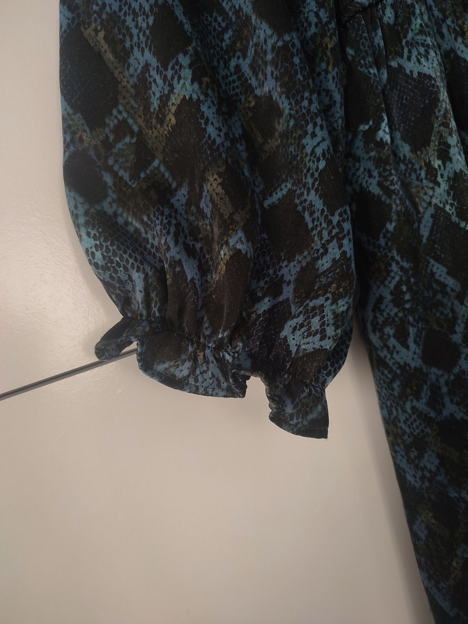 Sukienka maxi Zara niebieska wężowy wzór 34 XS 36 S