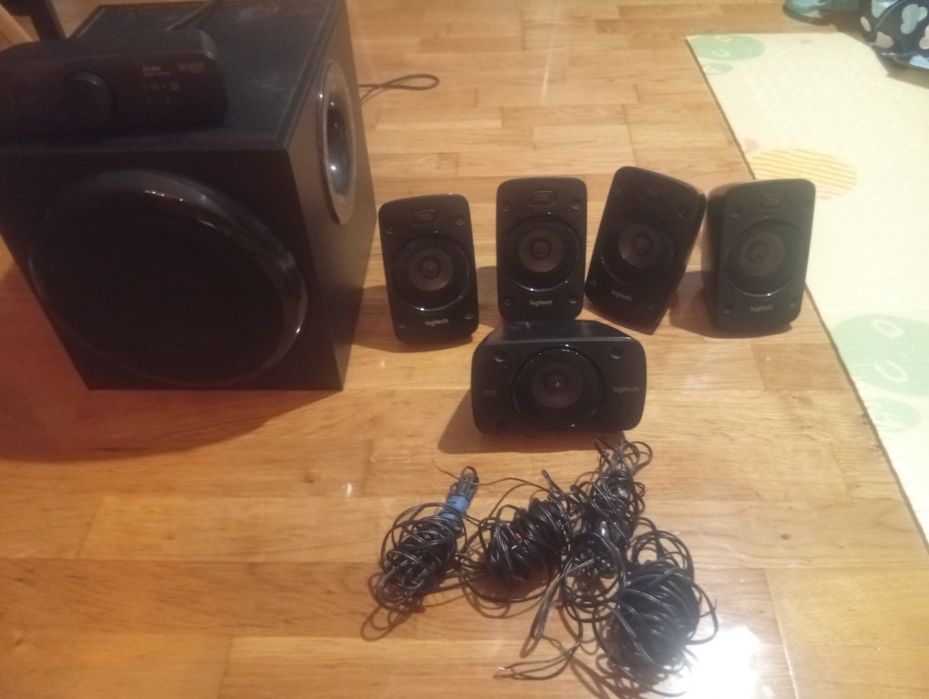 Kino domowe Logitech Z906 5.1 1000W
