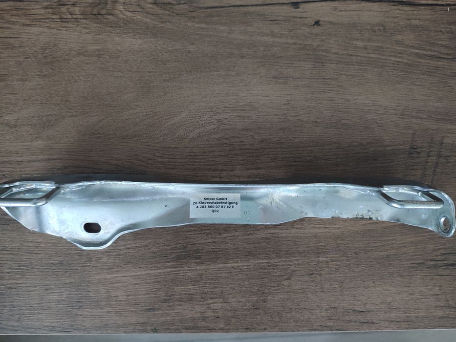 Uchwyt isofix Mercedes w203