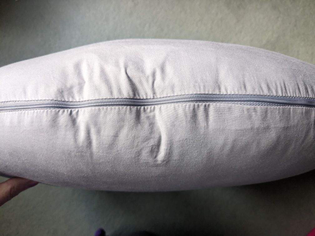 Nowa poduszka do karmienia kształt u z Ikei