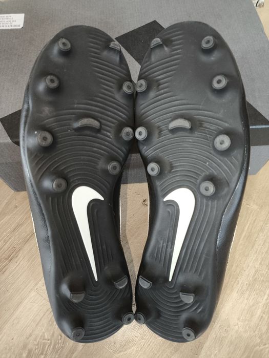 Бутси  Nike Majestry
