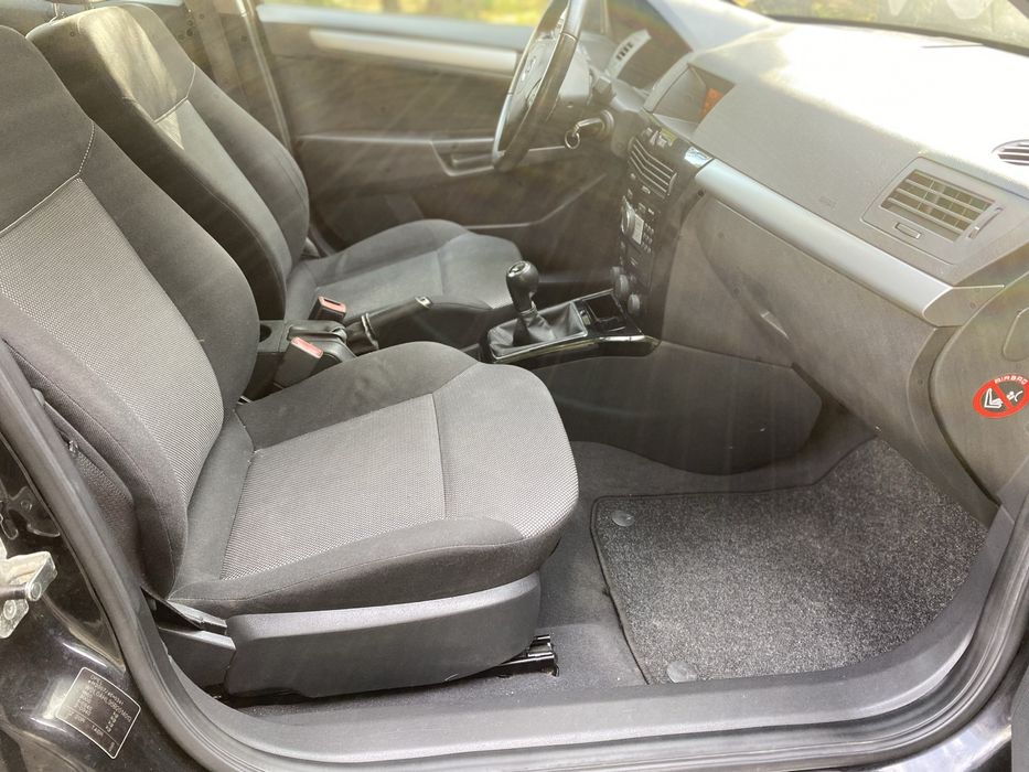 Продам OPEL ASTRA H 2010 рік