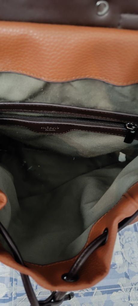 Mochila camel usada