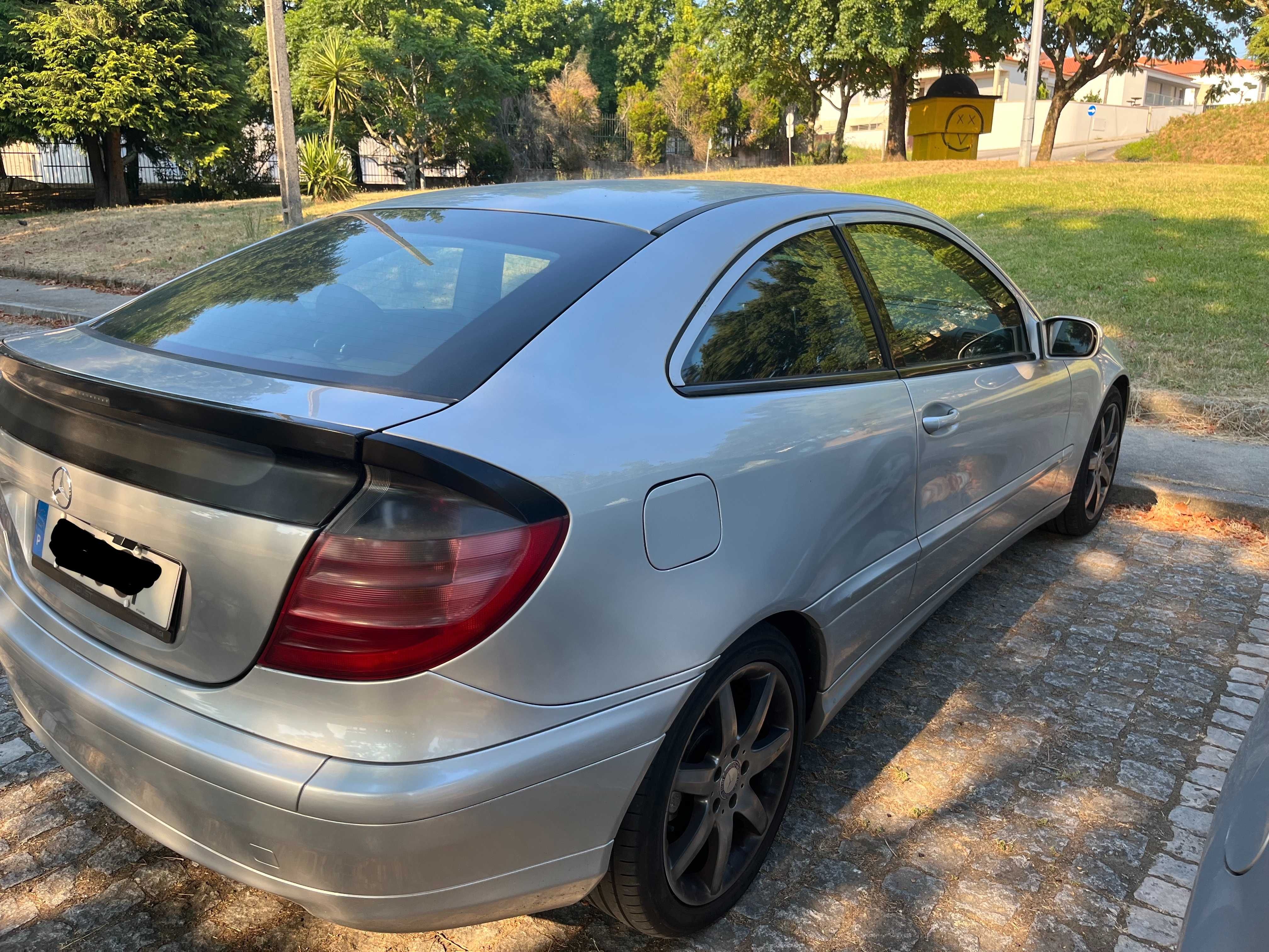 Mercedes-Benz c180 Sportcoupe -  Desportivo e fiável