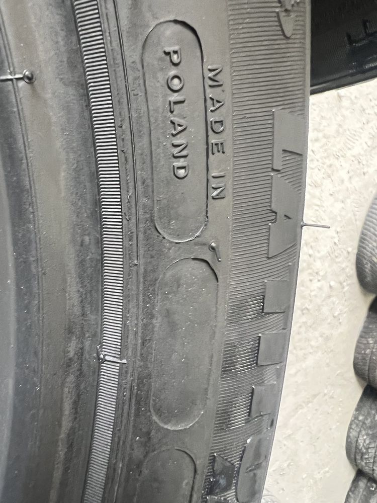 215/55/18 R18 Michelin Latitude Alpin LA2 4шт зима