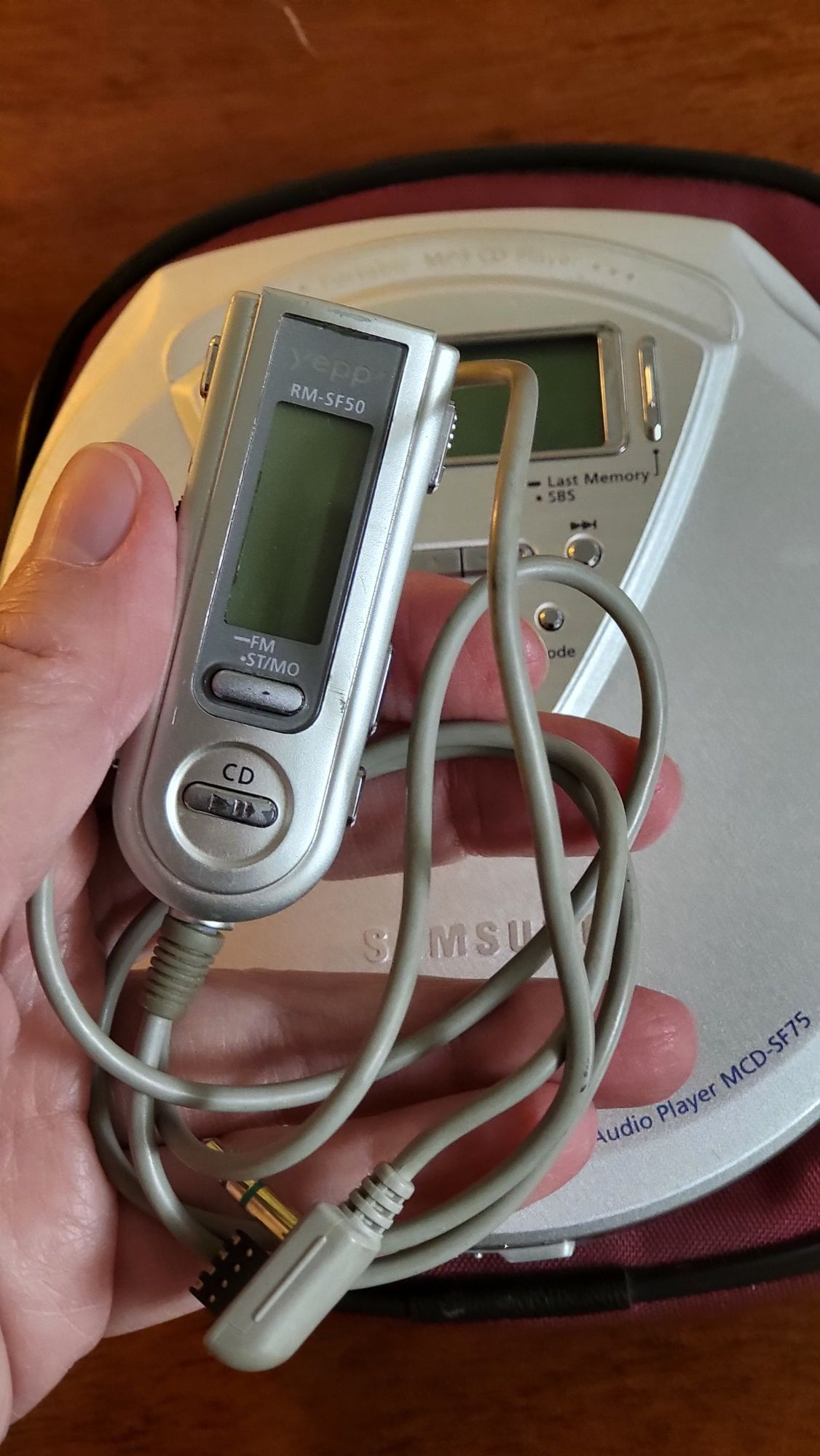 Плеер Mp 3/Cd Samsung MCD-SF75 c пультом