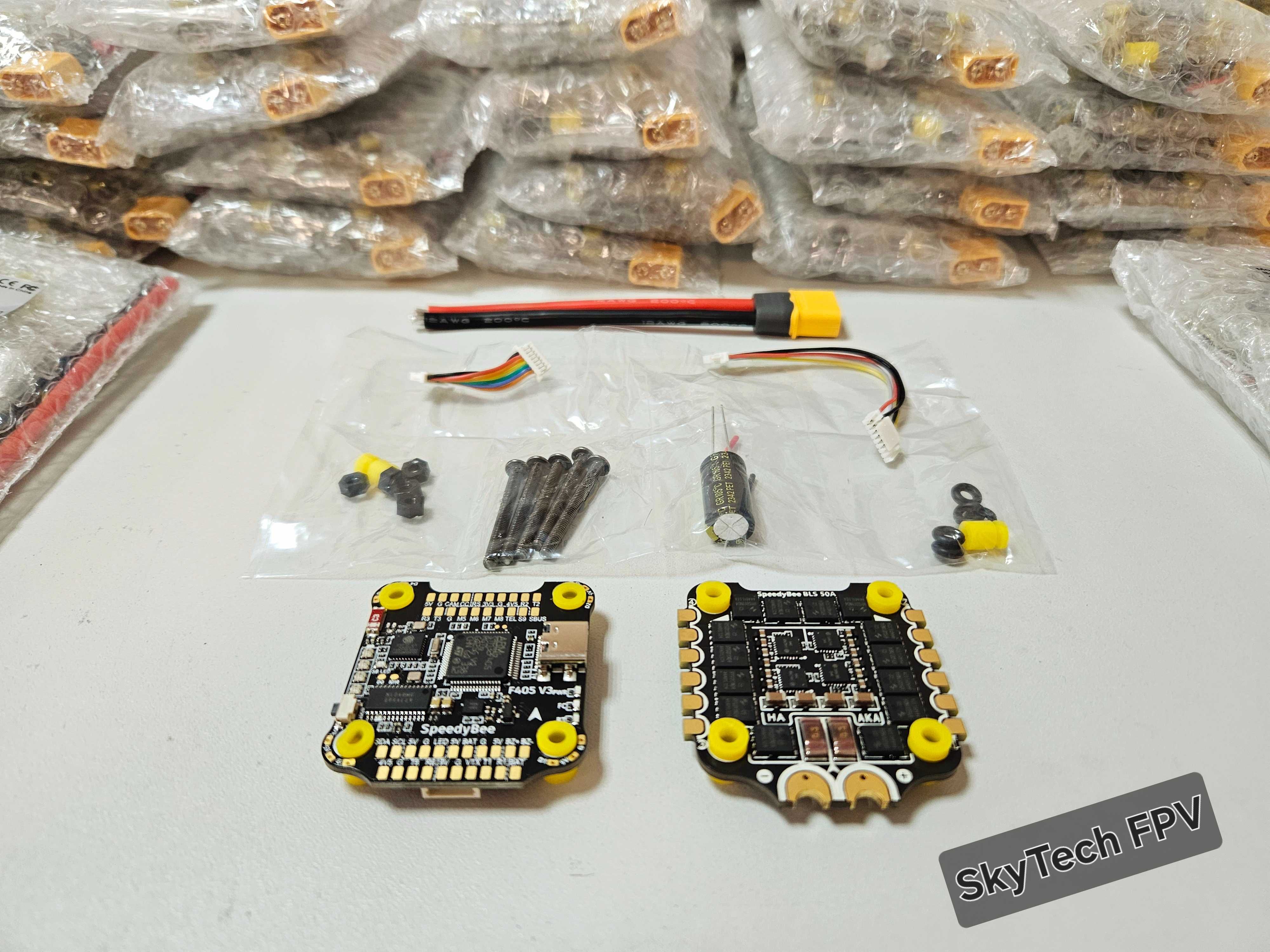 Політний стек SpeedyBee F405 V3 50A 30x30 FC/ESC Наявність 3 000 шт