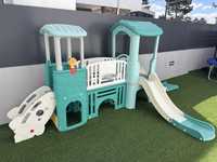 Parque infantil grande - Playground