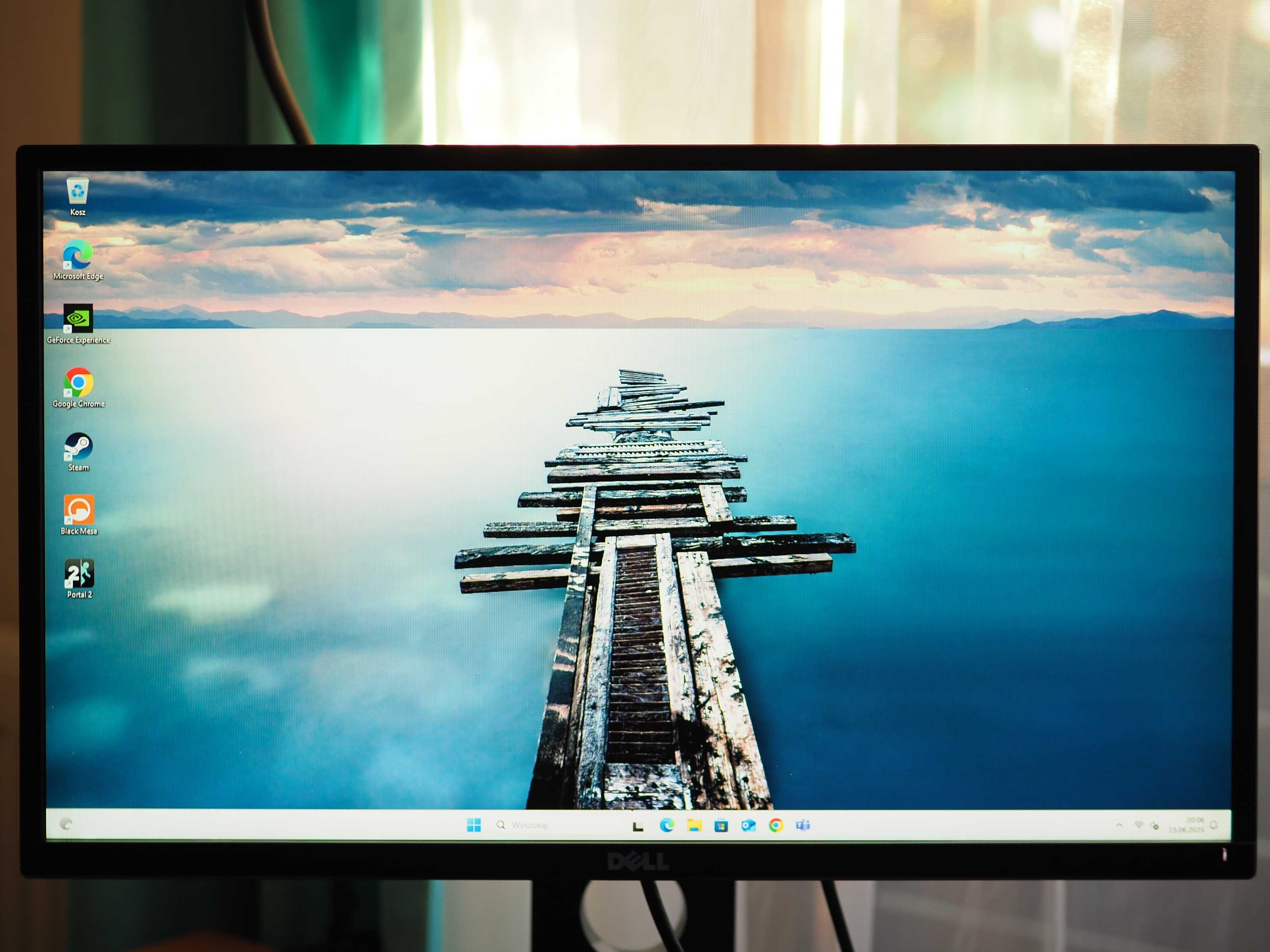 Komputer stacjonarny Fujitsu Esprimo P757 (i5 7400, GTX1650)