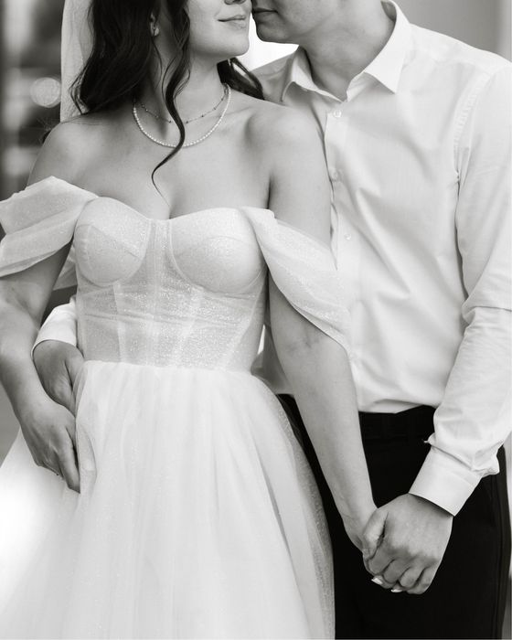 Сукня вечірня, випускна або весільна