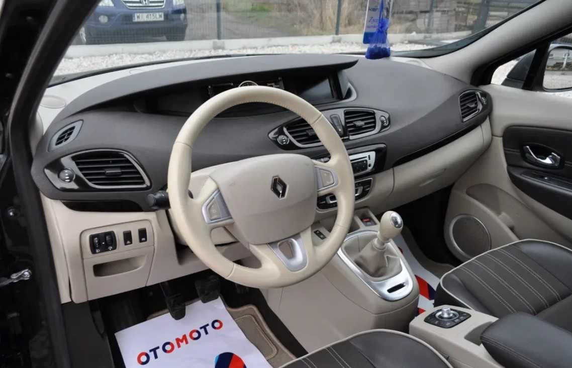 Renault Grand Scenic Дверь фара Зеркало Ляда панель бампер фонарь бу