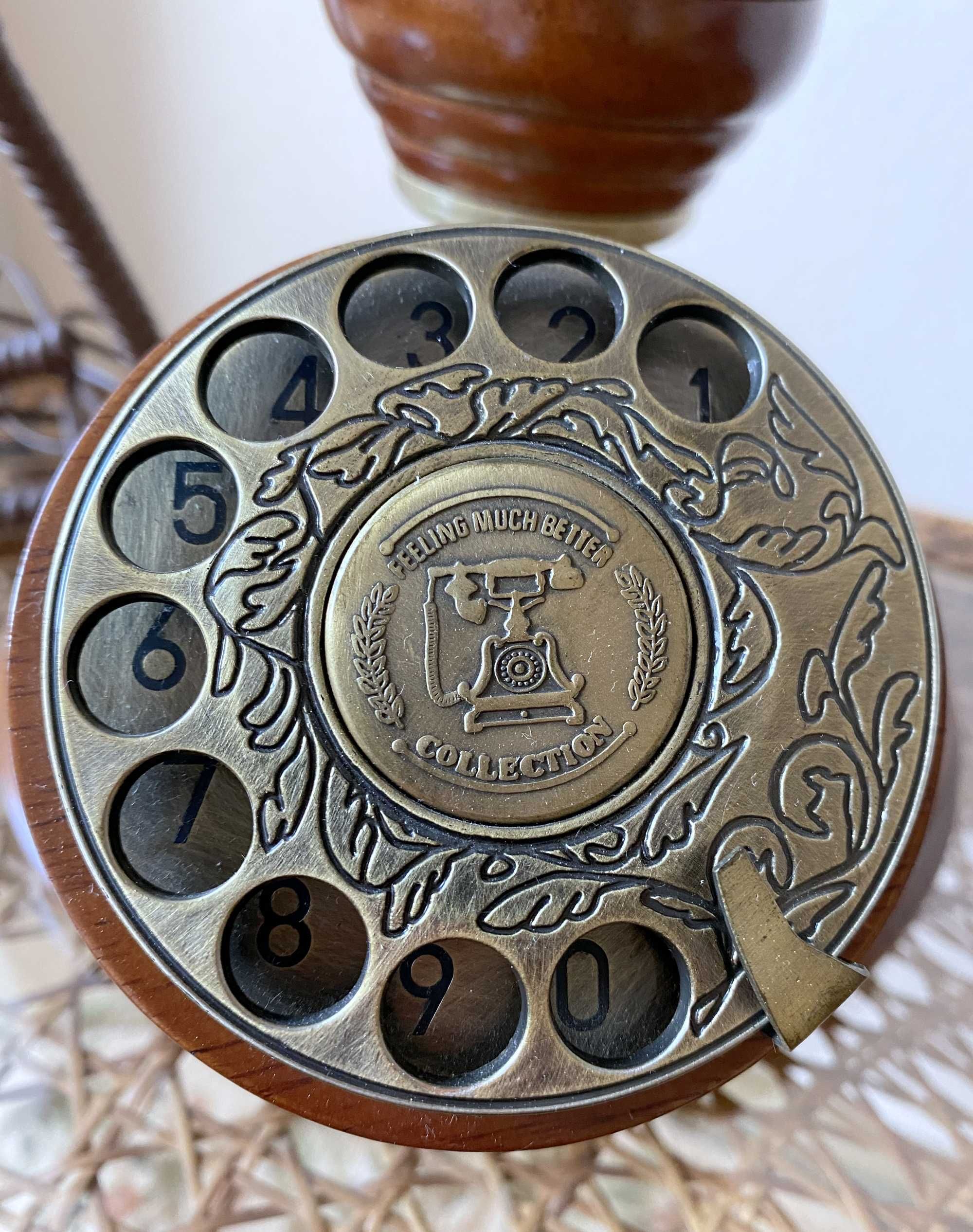 Telefon stacjonarny  stylizowany na zabytek, retro