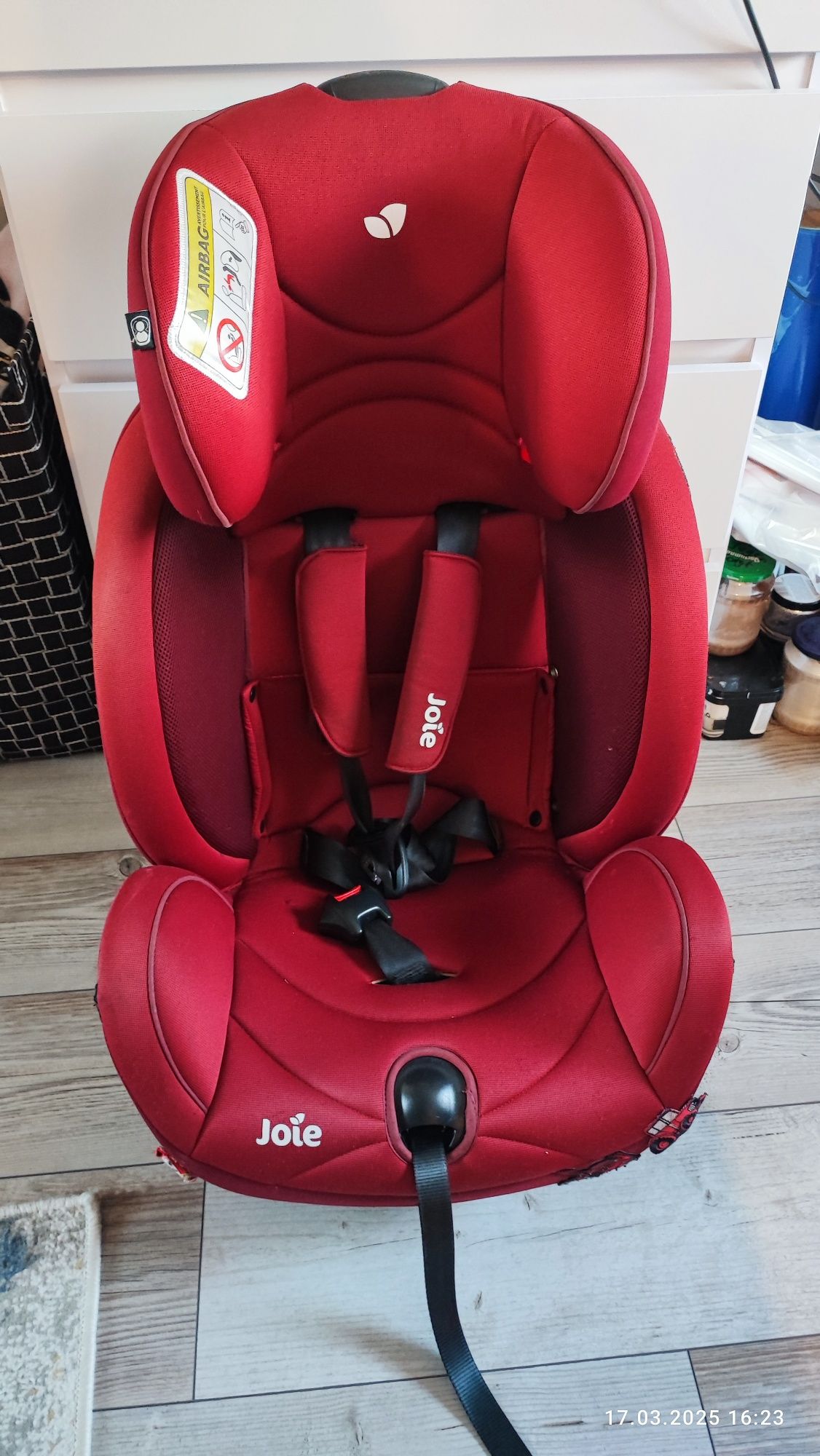 Fotelik samochodowy Joie 0-25