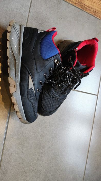 Buty jesienne przejściowe wyższe Reserved