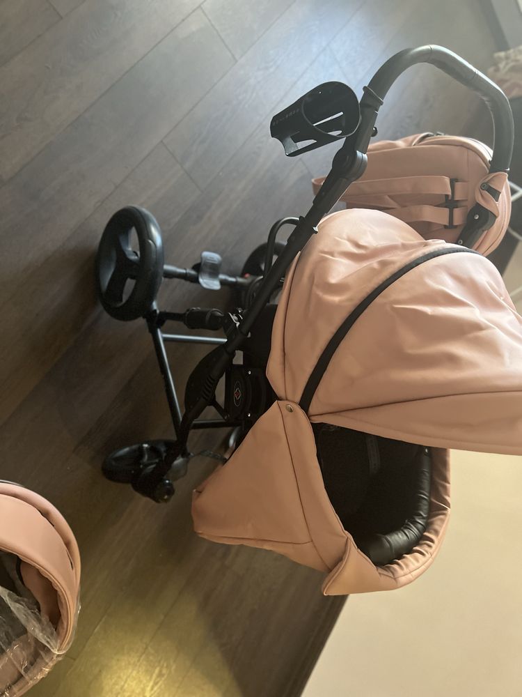 Дитяча коляска нова небула у використанні