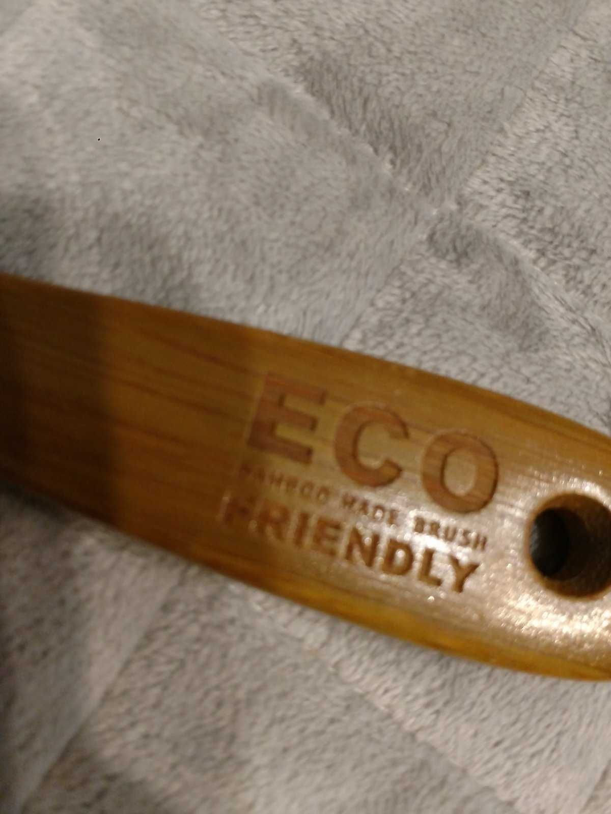 Две Расчески бамбуковая Eco Friendly Bamboo и с натуральным ворсом