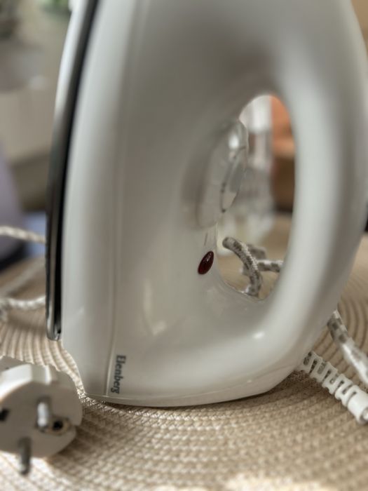 Праска,утюг,Elenberg SI-3001