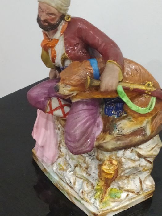 Estatueta/guarda jóias.