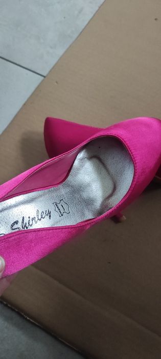 Szpilki różowe na platformie rozmiar 40