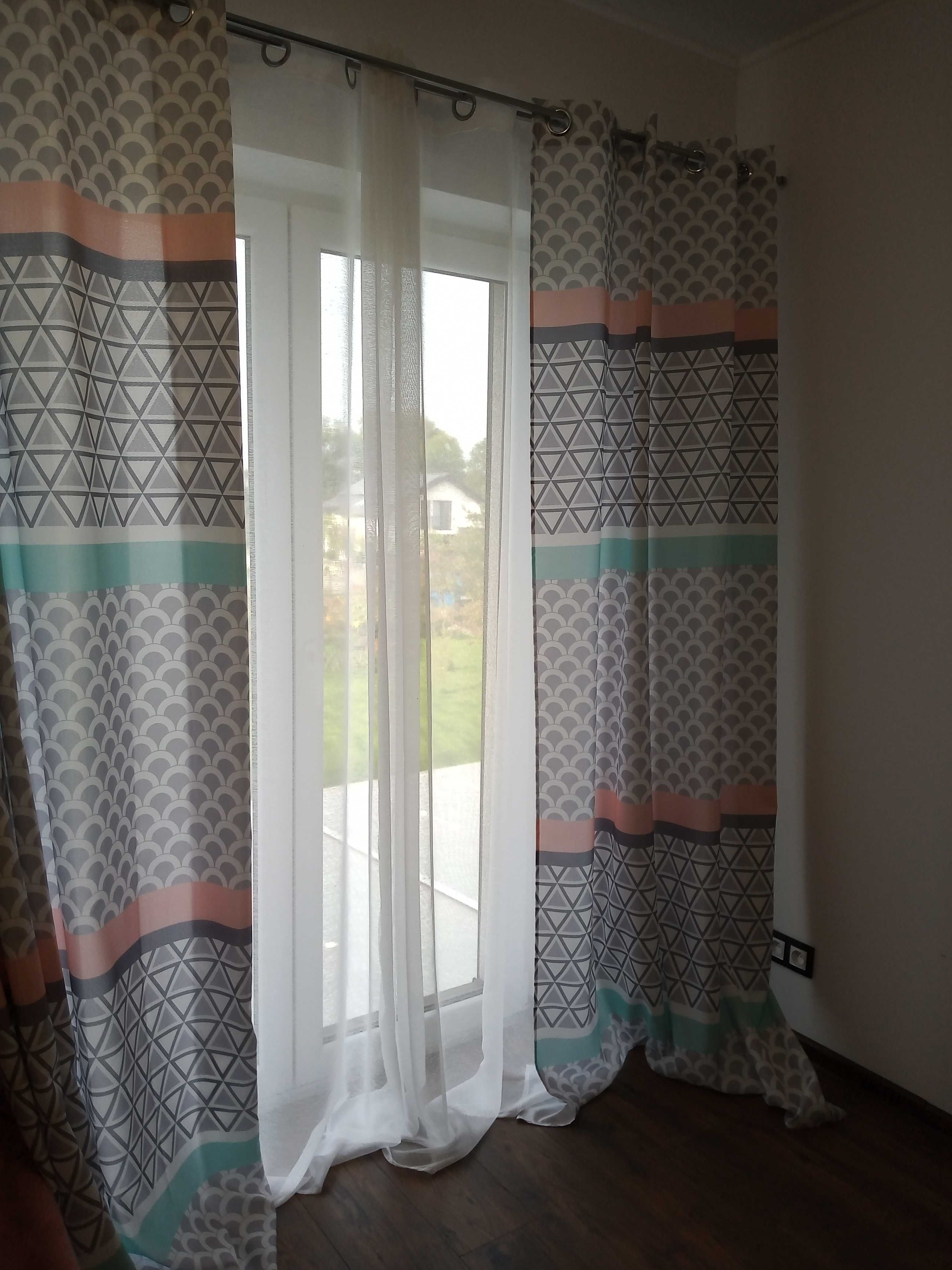 Sprzedam 2 pastelowe zasłony 140x250 przelotki