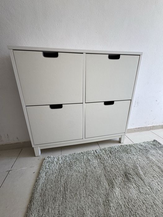 Sapateira branca IKEA