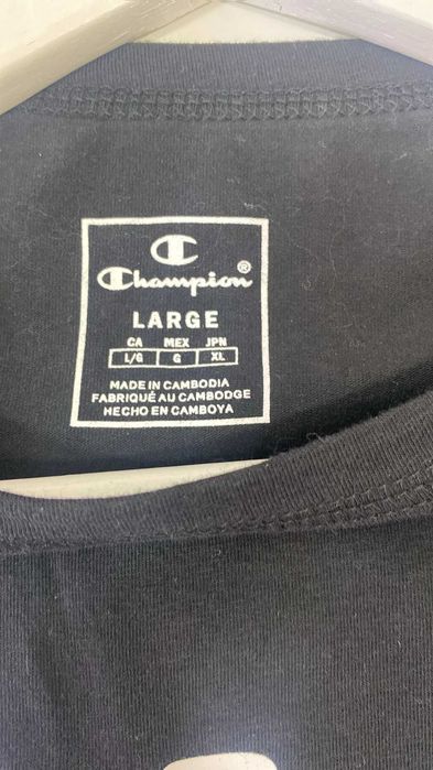 Camiseta Cropped Feminina Champion Preto Branco L